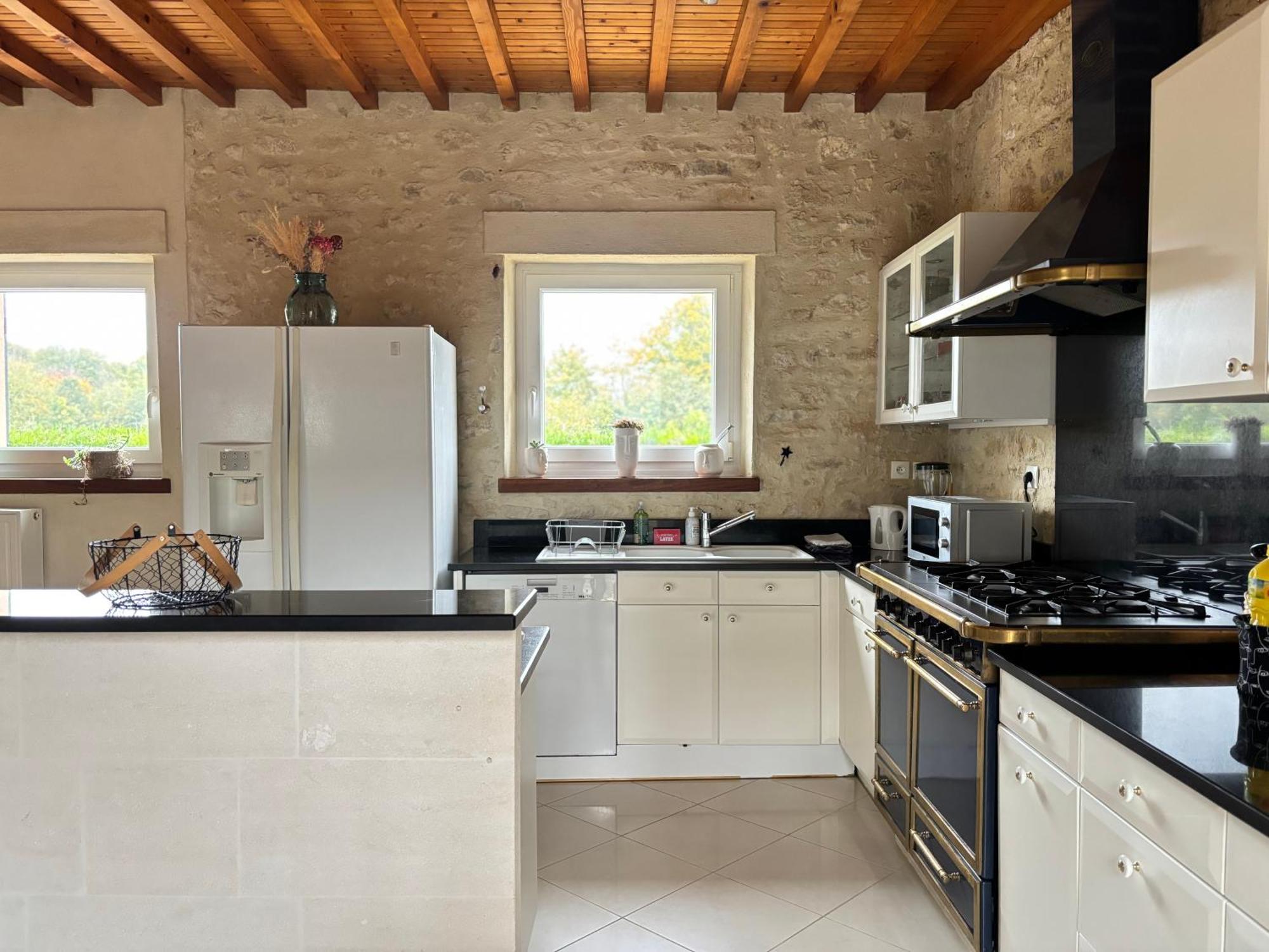 Le So Art: Coastal Grande Maison with Garden and Games Commes Exterior photo
